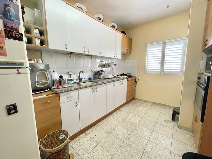 הרצל 26 לוד דירת 4 חדרים עם מרפסת שמש חניה ומעלית