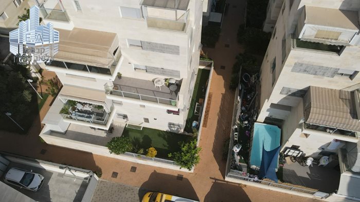 ישראל פוליאקוב 12 קריית האומנים רמלה