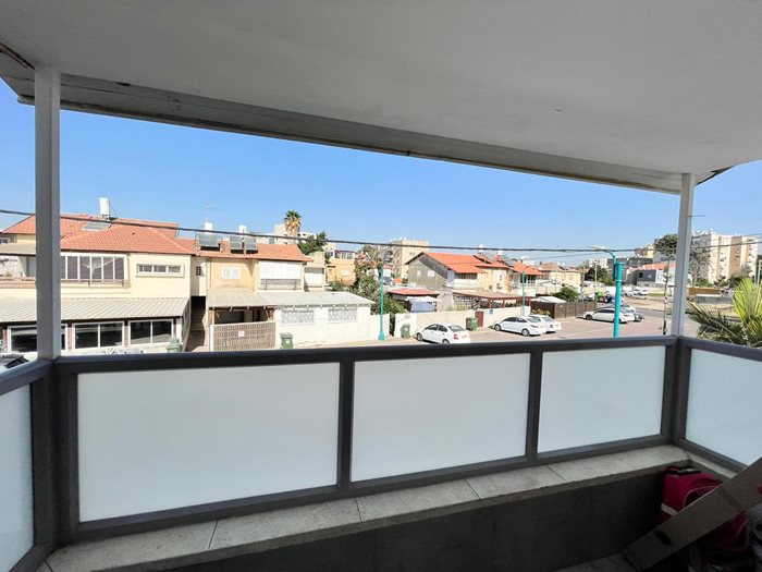 הדקל 5 לוד דופלקס מדהים ומעוצב אדריכלית עם יחידת דיור מניבה ברחוב